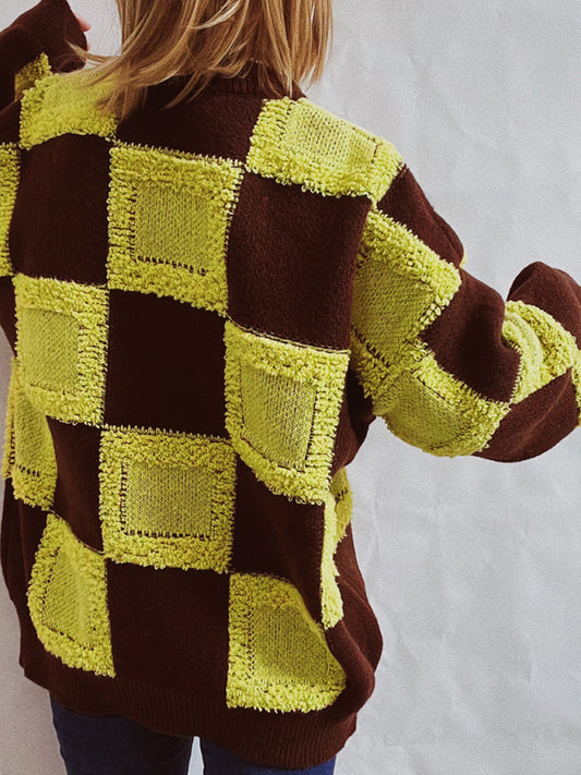 Checkerboard Knit Pattern Round Neck Sweater