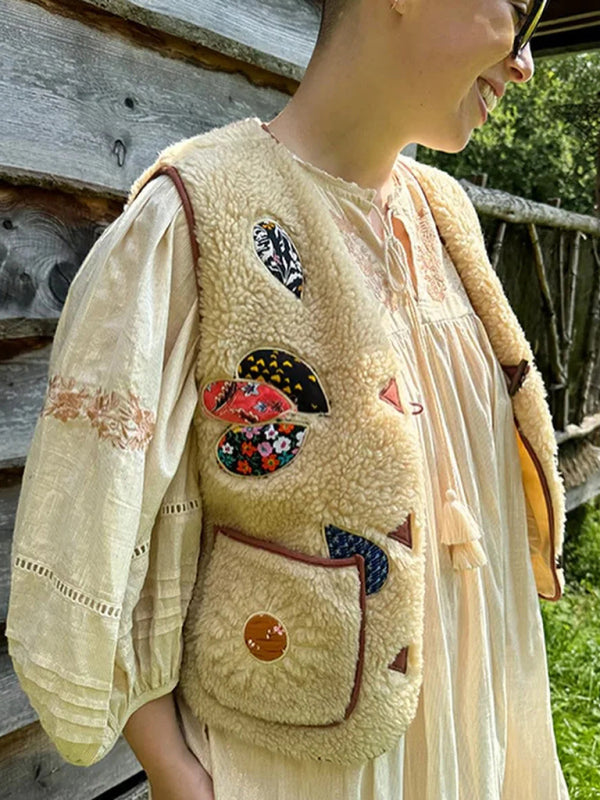 Lambswool vest with appliqué embroidery